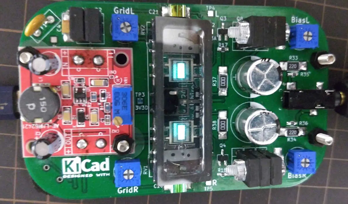 PCM2704 / Nutube でDAC内蔵ヘッドホンアンプを作った。